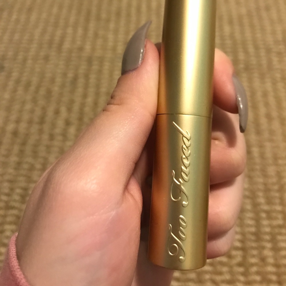 Too faced lipstick